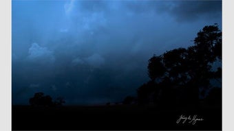 Imagen 0 para Dark Skies by Tracy Hymas