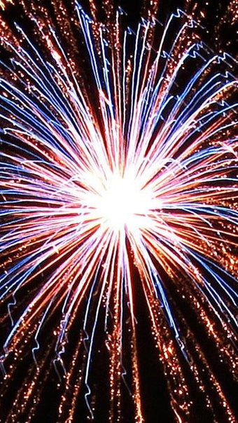New Year Fireworks Live W…的第0张图片