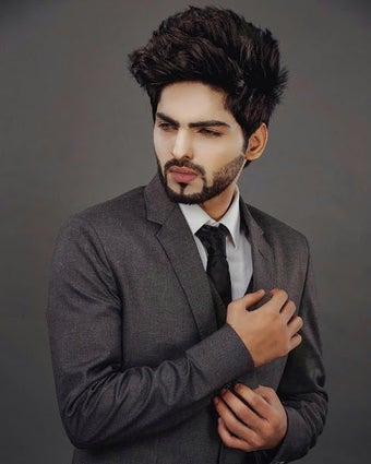 Obraz 0 dla New Model Poses 2018
